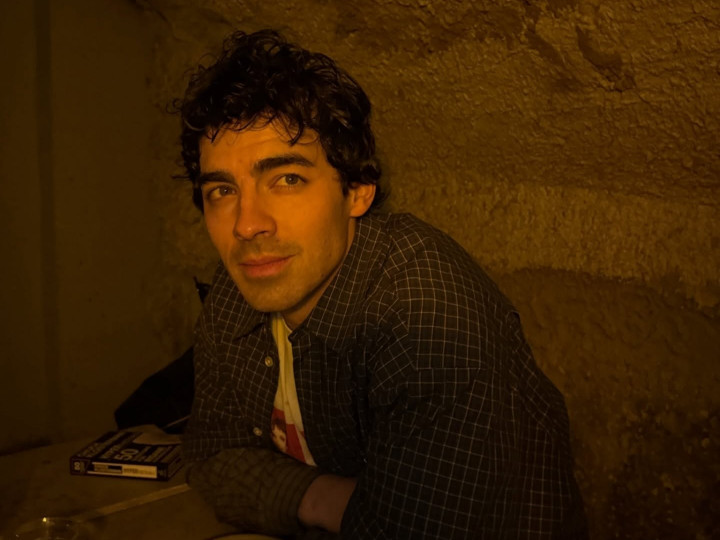 Joe Jonas Jalani Terapi Mental Usai Album Solonya Gagal