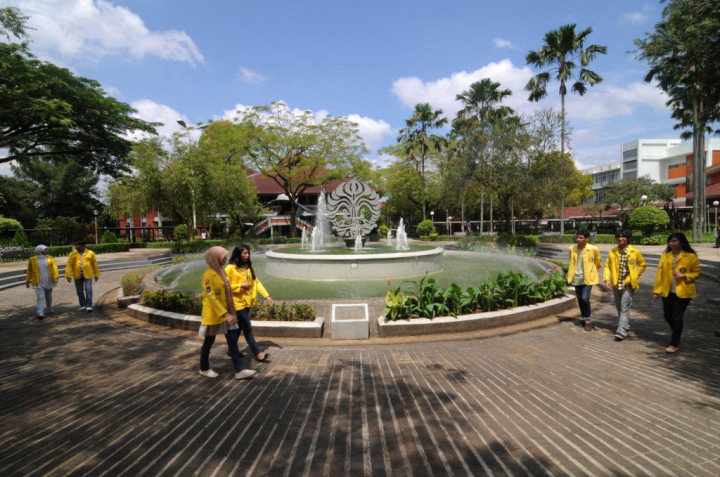 10 PTN di Indonesia yang Lulusannya Paling Cepat Dapat Kerja Versi QS WUR 2026