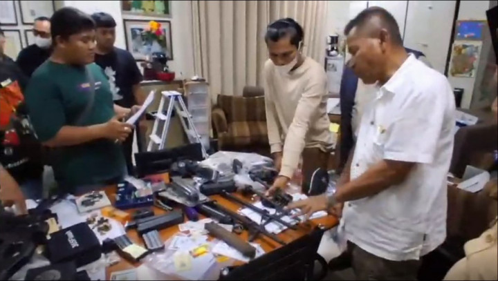 Temuan Senjata Api hingga Narkoba di Sekolah Jakarta Selatan, Mendikdasmen: Itu Wewenang Kepolisian