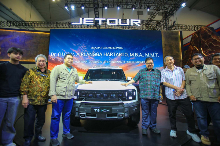 Airlangga Soroti Jetour T2 di GIIAS 2026, Kini Hadir Versi PHEV T2 i-DM