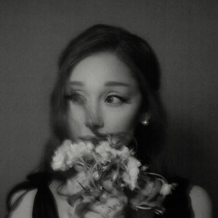 Album Petal Ariana Grande Puncaki Tangga Album Billboard AS