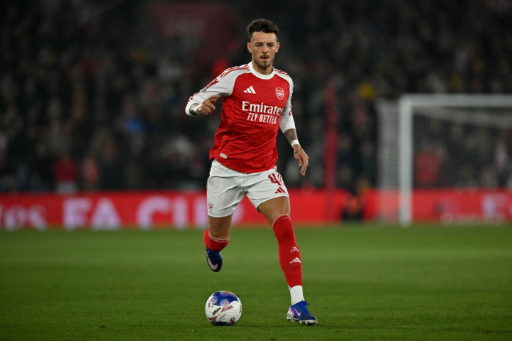Dixon Sarankan White Pergi dari Arsenal