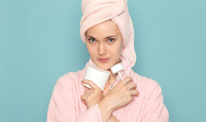Biar Gak Belang Sama Muka! 5 Body Toner Ini Ampuh Bikin Badan Glowing