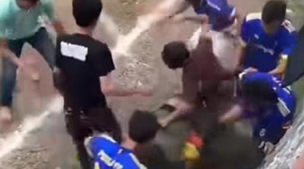 Wasit Dikeroyok Saat Adu Penalti Turnamen Tarkam di Bogor