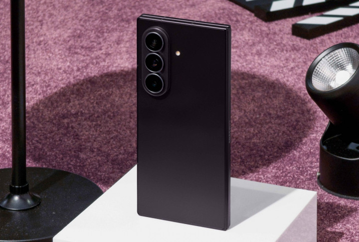 Hands-On Galaxy Z Fold8 Ultra, Makin Tipis Buat Daily Driver
