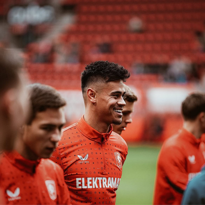 Setelah Absen Panjang, Mees Hilgers Akhirnya Kembali Latihan Bersama FC Twente