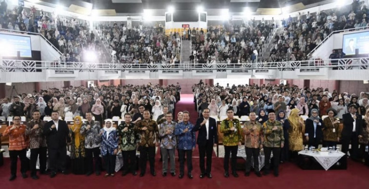 Bukan Cuma Kejar Gelar, Mendiktisaintek Minta Mahasiswa Pascasarjana Fokus Cari Novelty Riset