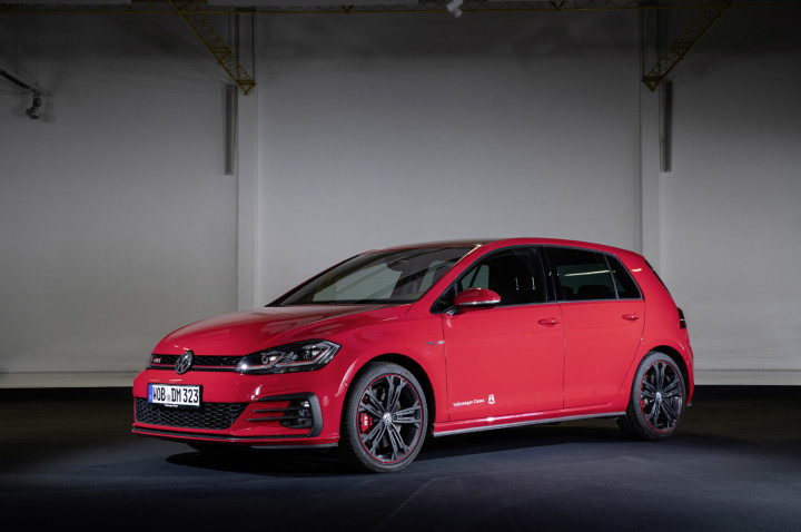 Volkswagen Beri Diskon Servis dan Suku Cadang untuk Pemilik Golf