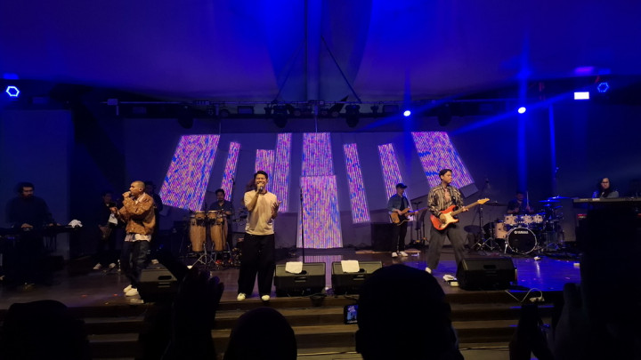 RAN Tutup Malam Pertama Gaia Music Festival 2026, Penonton Berdansa Bersama
