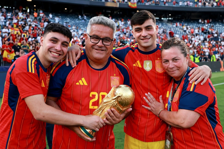 Kisah Haru Pedri: Gaji Pertamanya di Barcelona untuk Sang Ayah