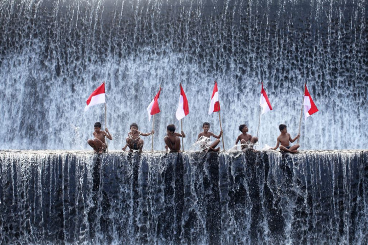 17-an Rasa Sultan: 3 Shio Ini Diprediksi Ketiban Durian Runtuh Hari Ini!