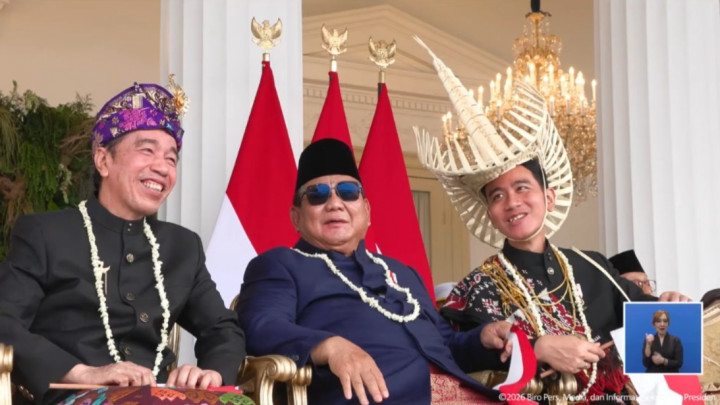 Wapres Gibran Pakai Adat Rote, Punya Makna Kewibawaan!