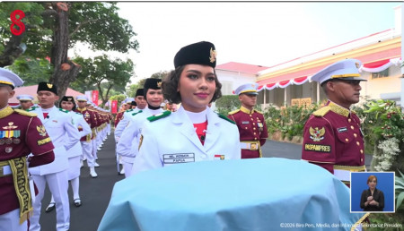 Profil dan Asal Sekolah Tim 'Adil Makmur' Paskibraka 2026, Eksekusi Upacara Penurunan Bendera