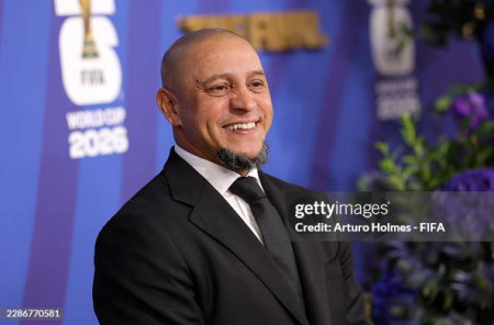 Dikabarkan Masuk Islam, Ini 5 Fakta Roberto Carlos Sang Legenda Sepak Bola Brasil