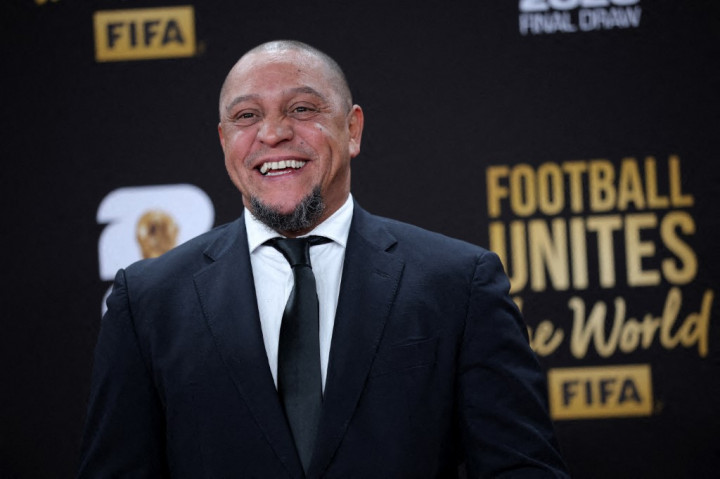 Roberto Carlos Belum Konfirmasi Kabar Mualaf, Isu Masuk Islam Ramai Dibahas