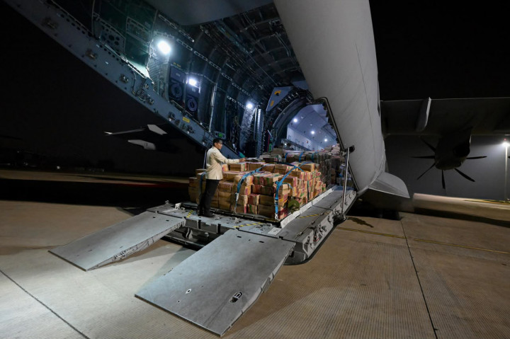 ​Pemerintah Kirim 253 Ton Logistik untuk Warga Terdampak Gempa NTT