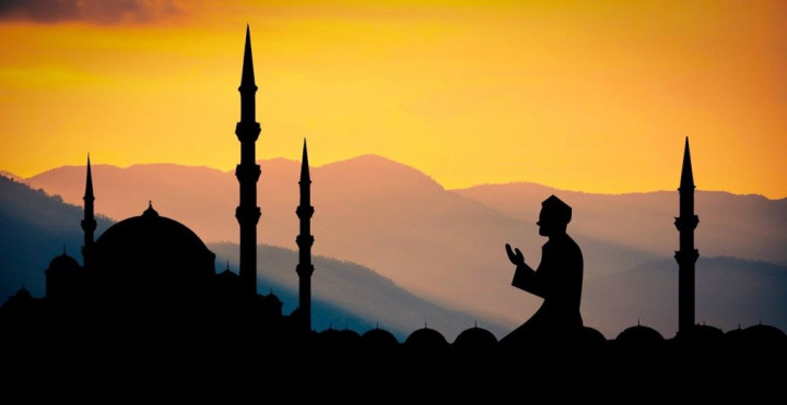 Bacaan Lengkap Salawat Mahalul Qiyam Maulid Nabi Muhammad SAW