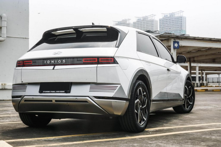 Cara Parkir Netral Hyundai Ioniq 5, untuk Kebutuhan Parkir Paralel