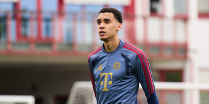 Jamal Musiala Absen Lawan Dortmund, Bayern Ungkap Penyebabnya