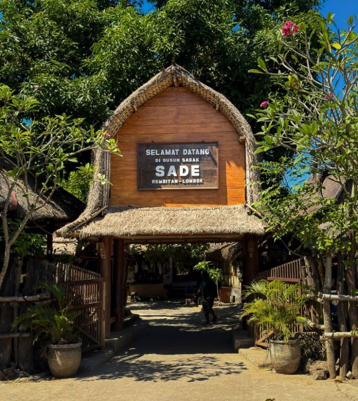 Kebakaran, Ada 4 Fakta Unik dan Tradisi Kampung Sade Lombok yang Bikin Kagum