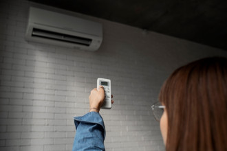 Pahami Risiko AC Nyala Seharian, Ini Tips Penggunaan yang Tepat