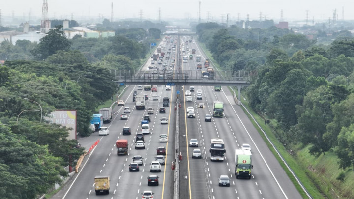 Sering Bertahan di Lajur Kanan Tol, Apa Itu Lane Hogger dan Aturannya?