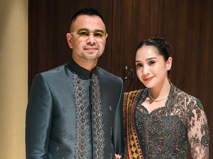 Desa Adat Sade Lombok Kebakaran, Raffi Ahmad dan Nagita Slavina Salurkan Bantuan Rp1 Miliar