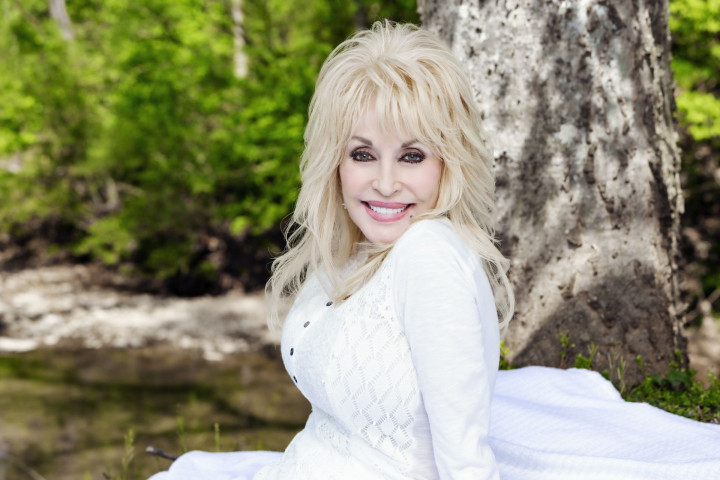 Dolly Parton Meninggal Dunia Usai Berjuang Melawan Kanker