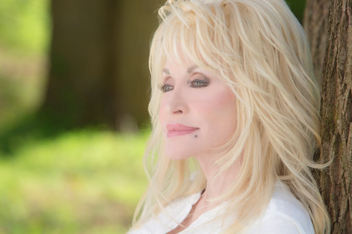 Dolly Parton: Menyala untuk Literasi Anak Dunia