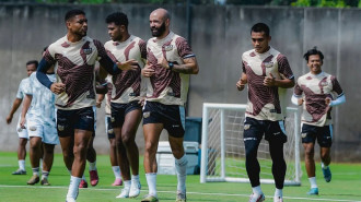 Dewa United Hadapi Brisbane Roar Secara Tertutup, Persija Tunggu