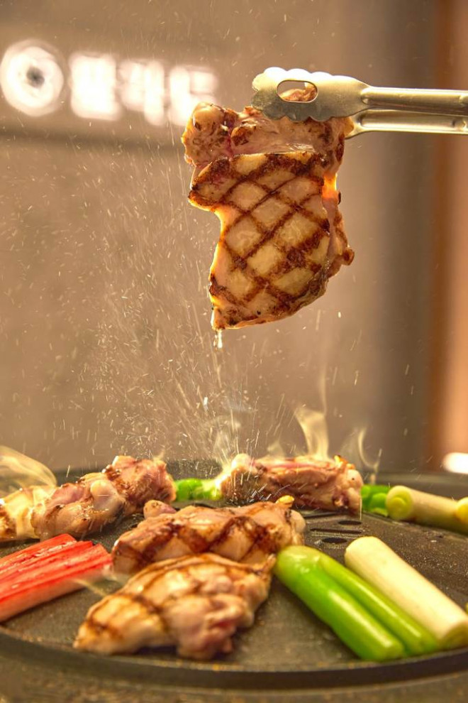 Palgakdo menawarkan konsep Korean Chicken BBQ dengan ayam sebagai bintang utama. Dok. Ist