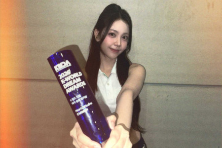 Carmen Hearts2Hearts Jadi Idol K-Pop Indonesia Pertama Raih Female Solo Popularity Award