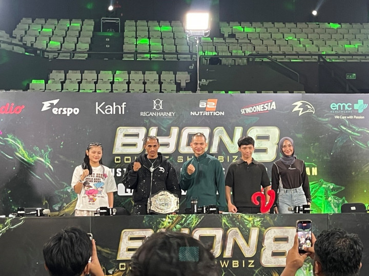 Andi Cobra vs Wong Jhonson dan Winona vs Dinda di BYON Combat Showbiz 8