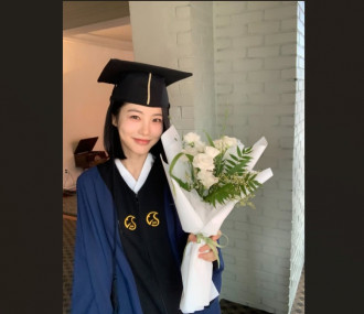 Akhirnya Wisuda! Shin Ye-eun 'The Glory' Rayakan Kelulusan Usai