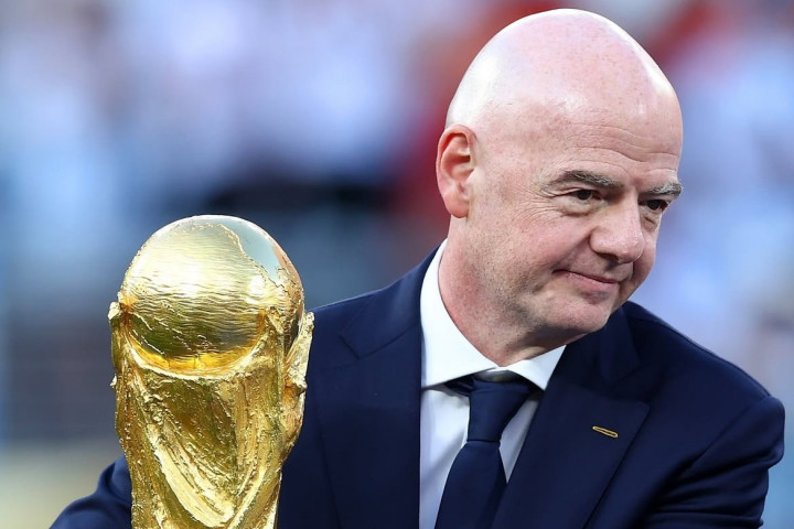 Platini Desak Gianni Infantino Mundur dari FIFA