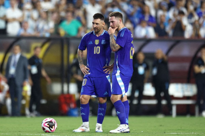 Tiga Menit Usai Messi Umumkan Pensiun, Mac Allister Langsung Kirim Pesan Menyentuh