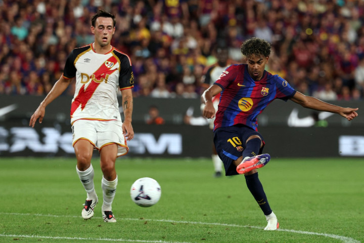 Brace Raphinha dan Yamal Bantu Barca Lumat Rayo 5-2