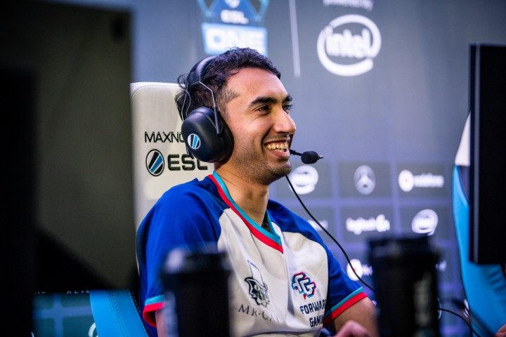 Pensiun dari Dota 2, Legenda EG UniVeRsE Kini Terjun ke Dunia AI di IBM!
