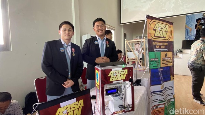 Inovasi Siswa Madrasah, Kembangkan Alat Deteksi Dini Banjir dan Kebakaran