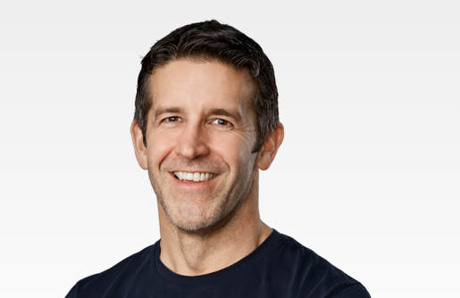 John Ternus Resmi Pimpin Apple, Ini Sosok di Balik Banyak Produk Ikonik