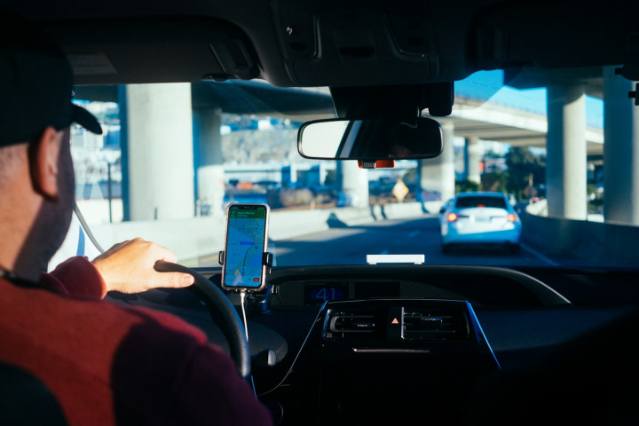 Uber Rumahkan 3.300 Orang, Robotaxi Jadi <i>Threat</i> Baru