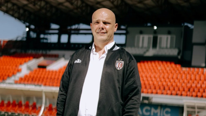 Johnny Jansen Targetkan Tiga Poin Bali United di Laga Perdana