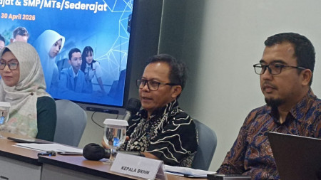 Beda dengan New York, Kemendikdasmen Tak Larang AI di Sekolah, Tapi...