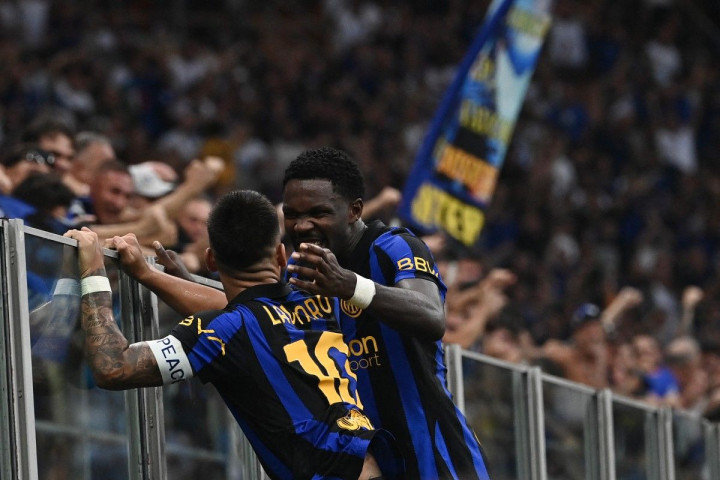 Lautaro Mengamuk! Inter Comeback atas Napoli, Selebrasi Bareng Thuram Bikin Giuseppe Meazza Bergemuruh