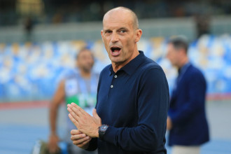 Allegri Kritik Kondisi Fisik Napoli Usai Ditekuk Inter