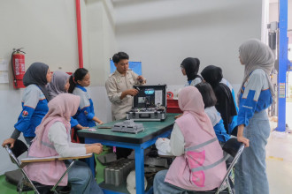Srikandi PLN Ajak Generasi Muda Kenal Lebih Dekat Dunia Energi