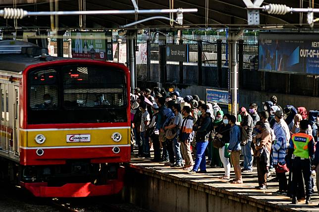 KAI Commuter Kurangi 17 Perjalanan KRL Jabodetabek, Ada Perawatan Intensif
