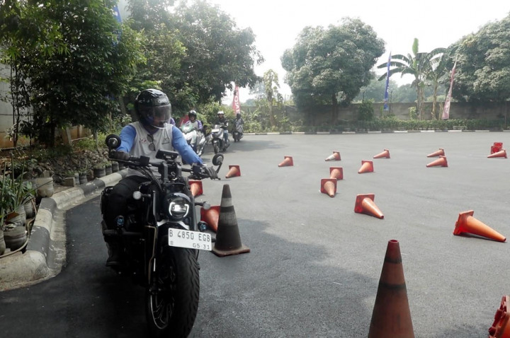 Memasyarakatkan Tertib dan Aman Berlalu Lintas di Top 1 Roda Merdeka