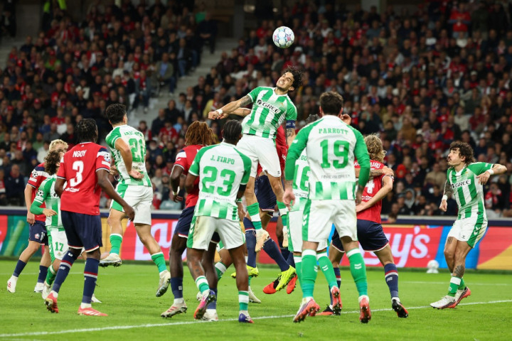 Hasil Lengkap Liga Champions: Tim Calvin Verdonk Jadi Korban Comeback