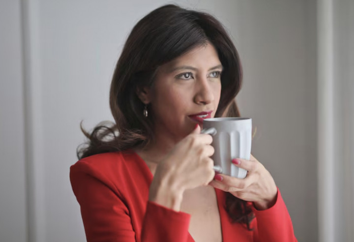 Kopi vs Teh: Mana yang Lebih Bersahabat dengan Tulang Wanita?